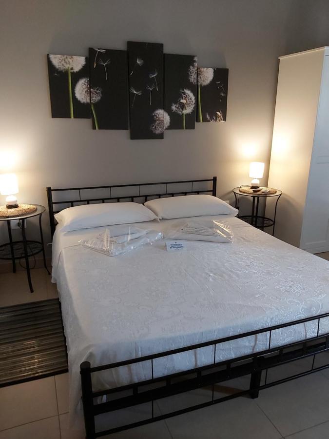 B&B Passione Del Sud เลชเช ภายนอก รูปภาพ